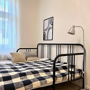 Apartamento Quiet Close To Center, Praga